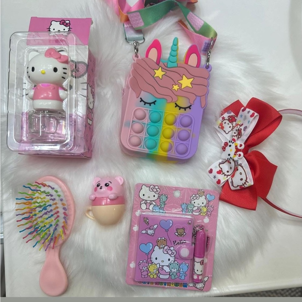 Hello Kitty Pink and Purple Doll Set